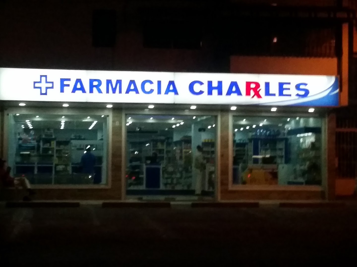 FARMACIA CHARLES